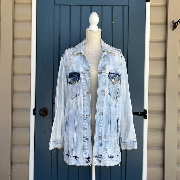 We The Free Distressed Light Blue Jean Jacket - Picture 1 of 10